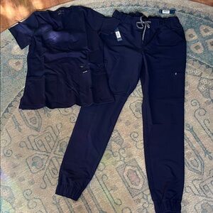 Jaanu Navy Blue Scrub Set BNWT